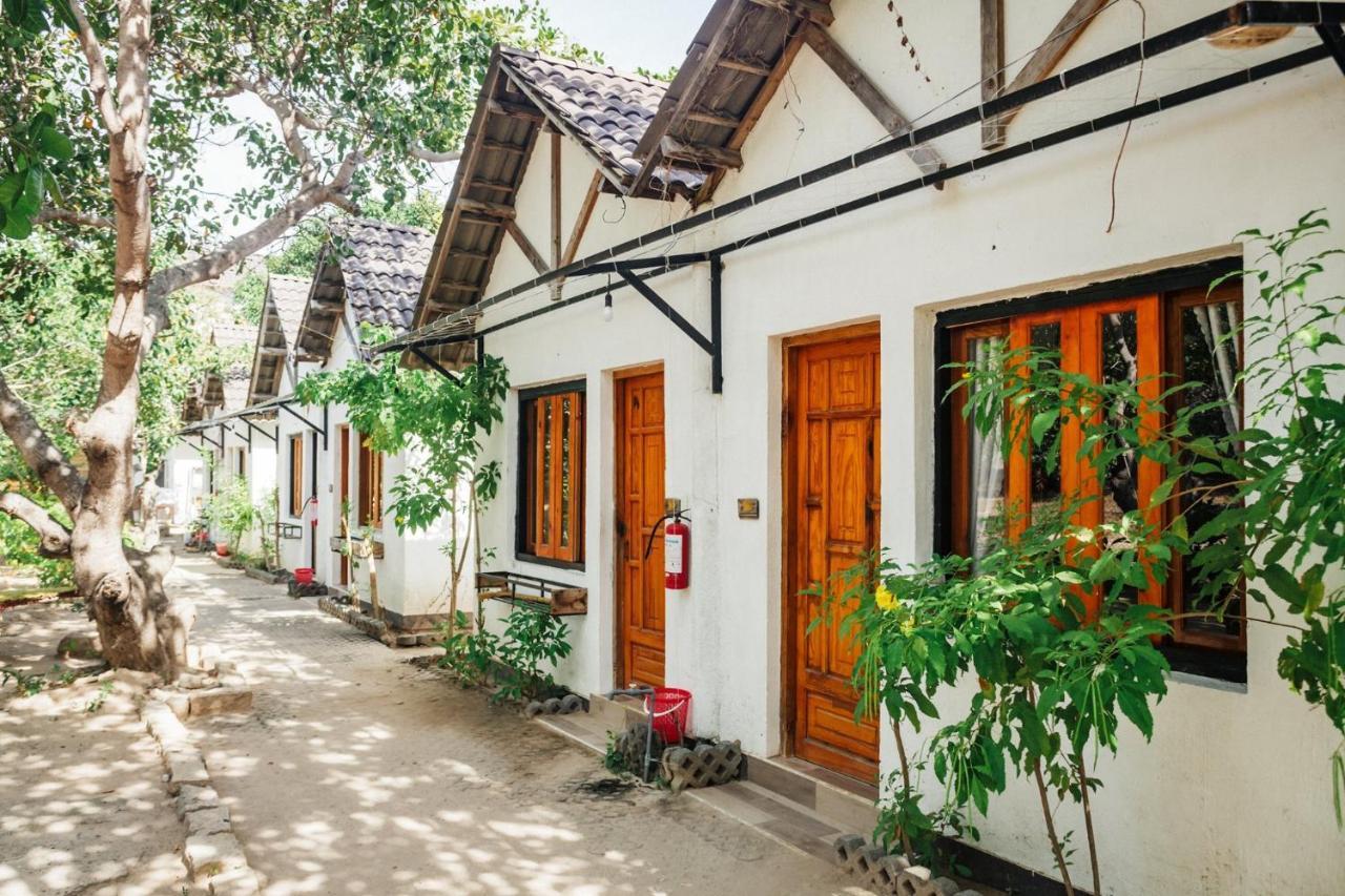 Villa Đảo Hoa Vàng Cam Ranh - Venue Travel Extérieur photo
